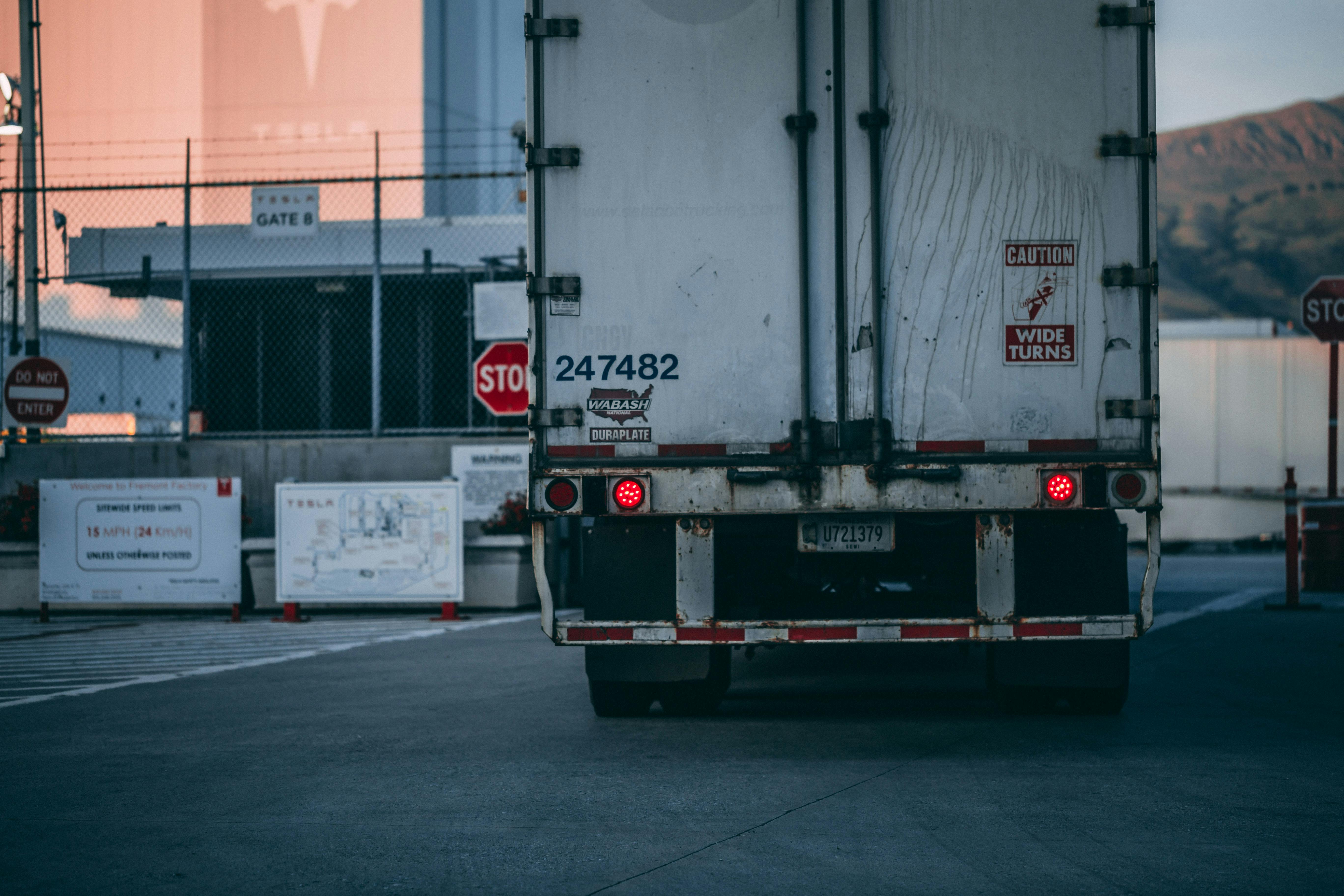 Leveraging VivaFleet.com for Effective Fleet Management (1)