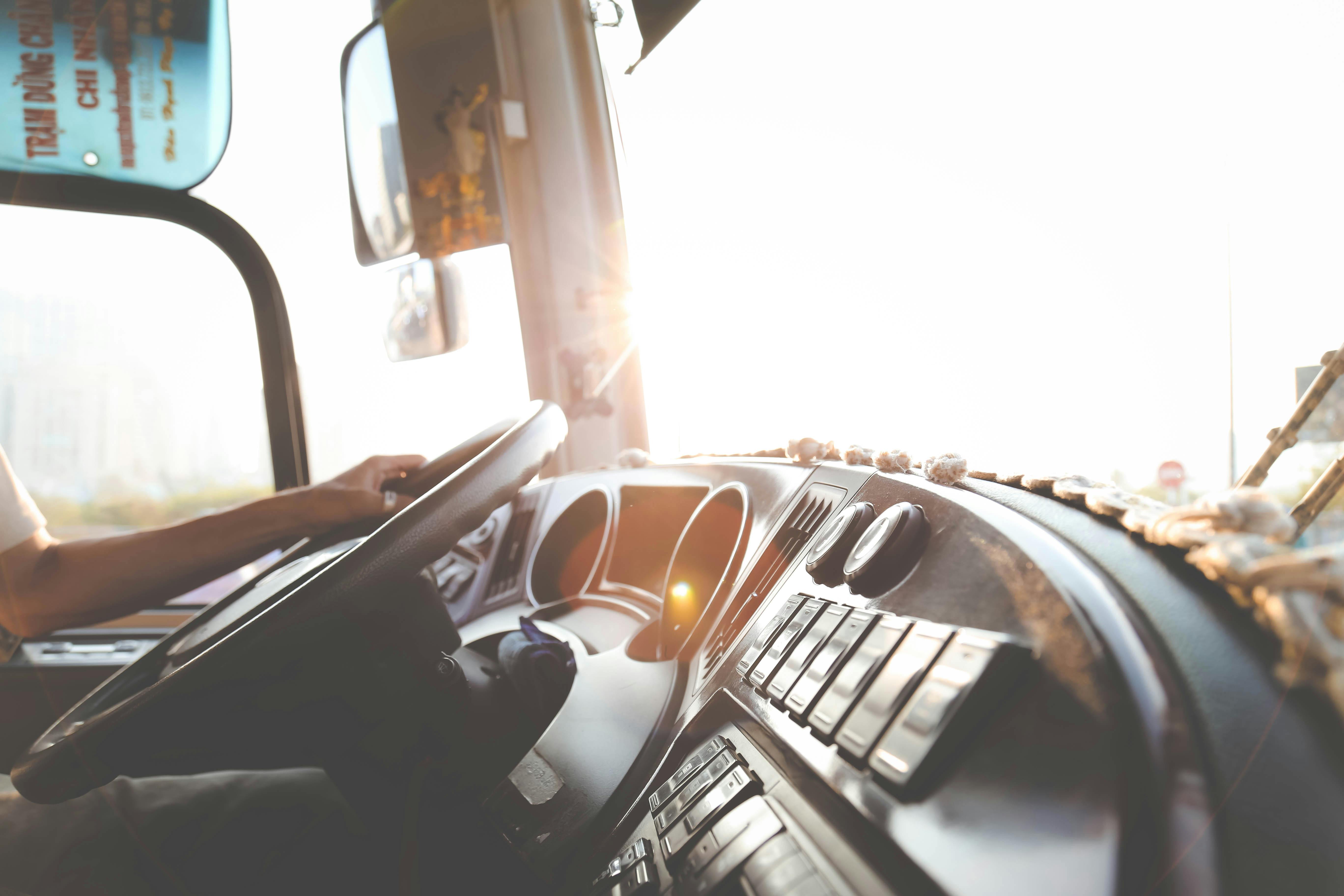 Embracing the Future of Trucking with VivaFleet.com's Integrated Solutions (1)